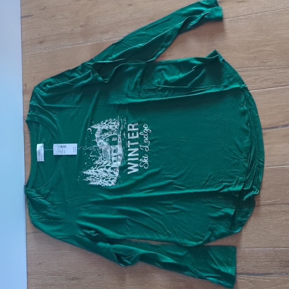 NWT winder ski Lodge top from maurices